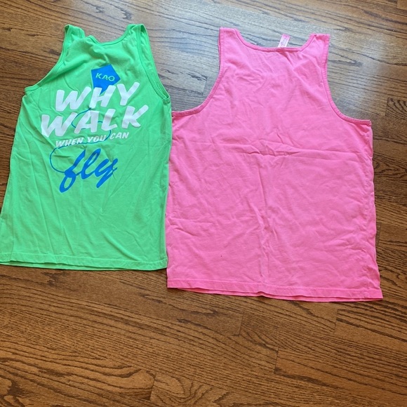 Green Theta Tank top - Picture 2 of 3